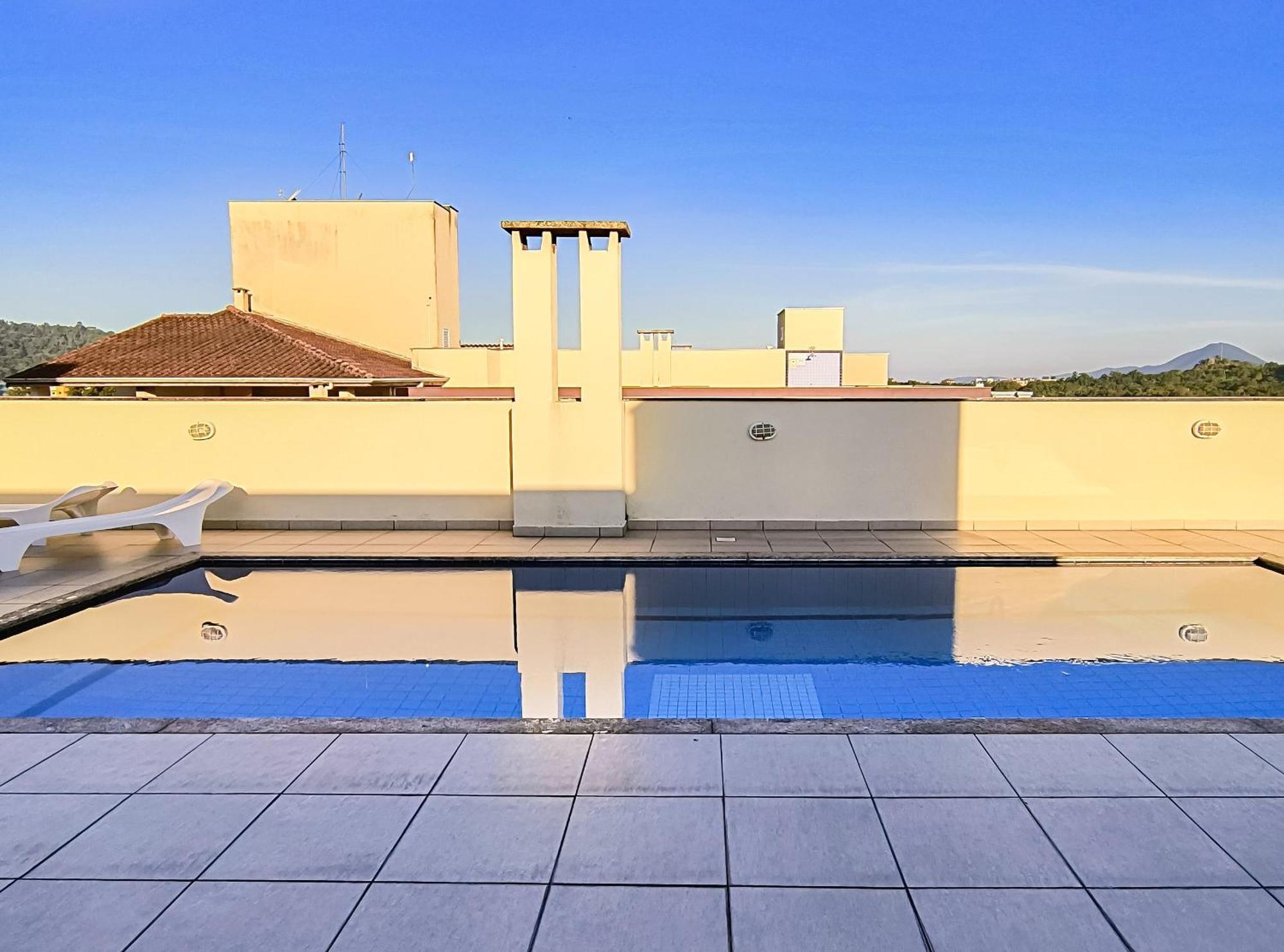 Apto Espacoso No Itagua | Varanda Gourmet | Ar-condicionado | Piscina Externa